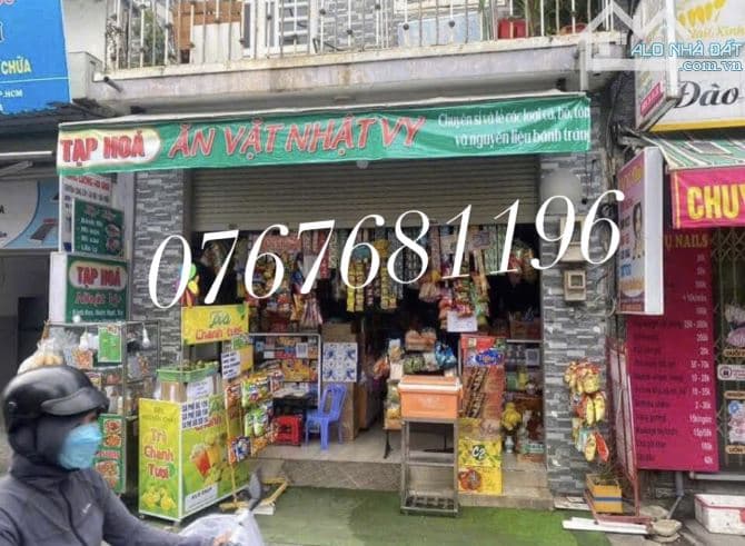 Cô Năm bán gấp nhà ngay khu vực chợ Bình Chánh đang cho thuê 9triệu/tháng